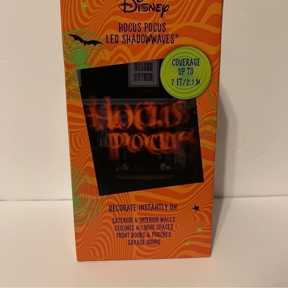 NIB. DISNEY Hocus Pocus LED Shadowwave Projector - Picture 4 of 6